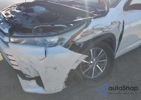 2017 Toyota Highlander Xle z USA, uszkodzony, nr VIN 5TDJZRFH2HS468963